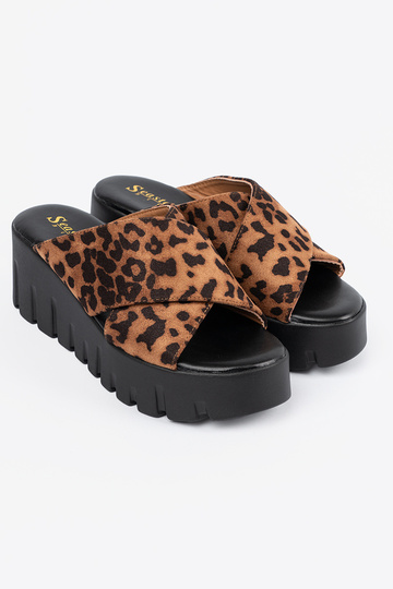 dalla pelle scamosciata... 2