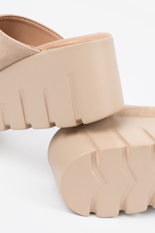 dalla pelle scamosciata Pantofole... dalla pelle scamosciata Pantofole...