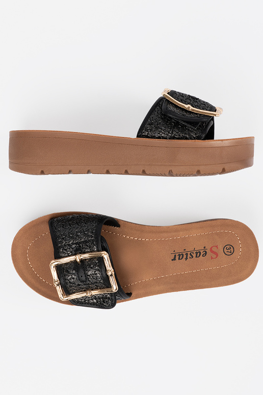 Infradito nere con fibbia dorata Infradito nere con fibbia dorata