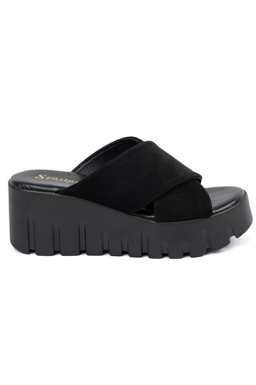 dalla pelle scamosciata...