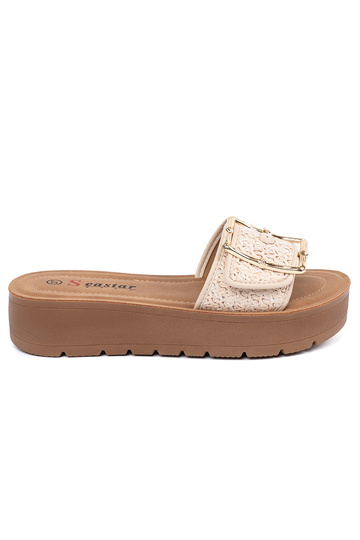 Pantofole zdobione złotą...