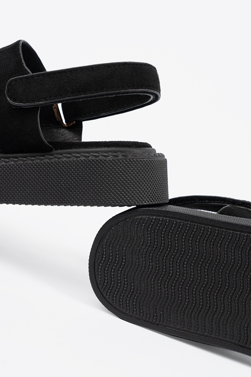 sandali colore nero con una... sandali colore nero con una...