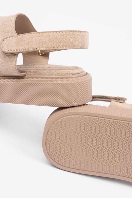 Scarpe con plateau e ritagli sabbia