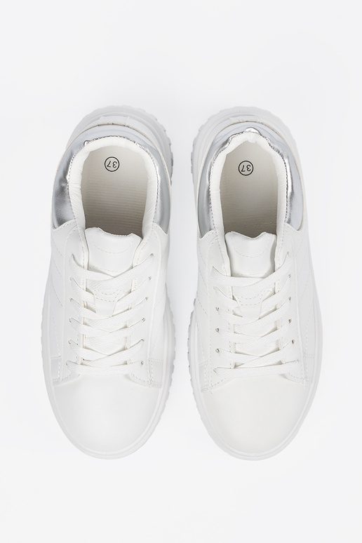 Scarpe sportive bianche con dettagli... Scarpe sportive bianche con dettagli...