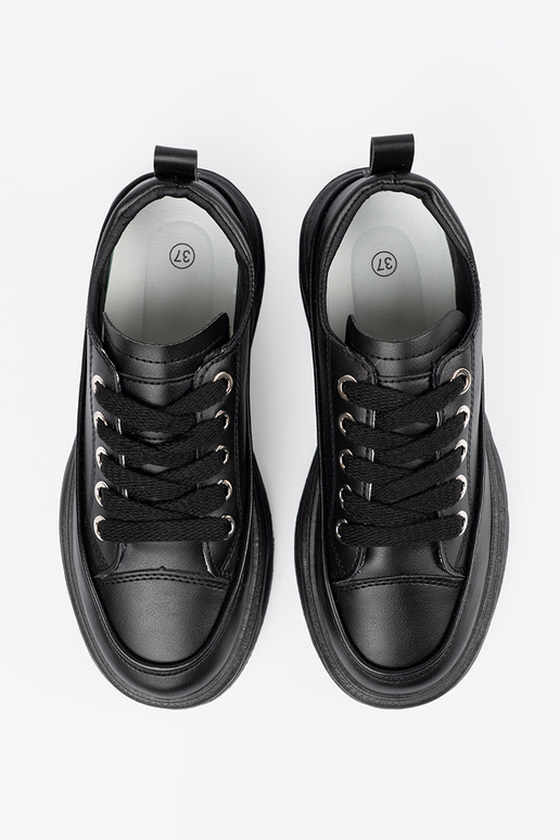 scarpe casual colore nero con una...