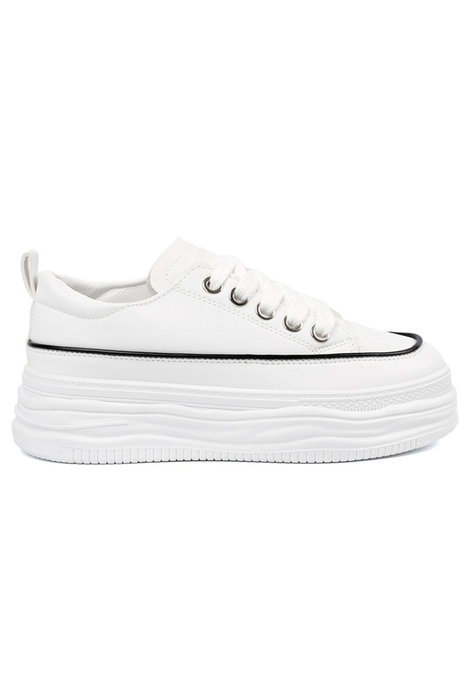 Scarpe da donna bianche con piattaforma Scarpe da donna bianche con piattaforma