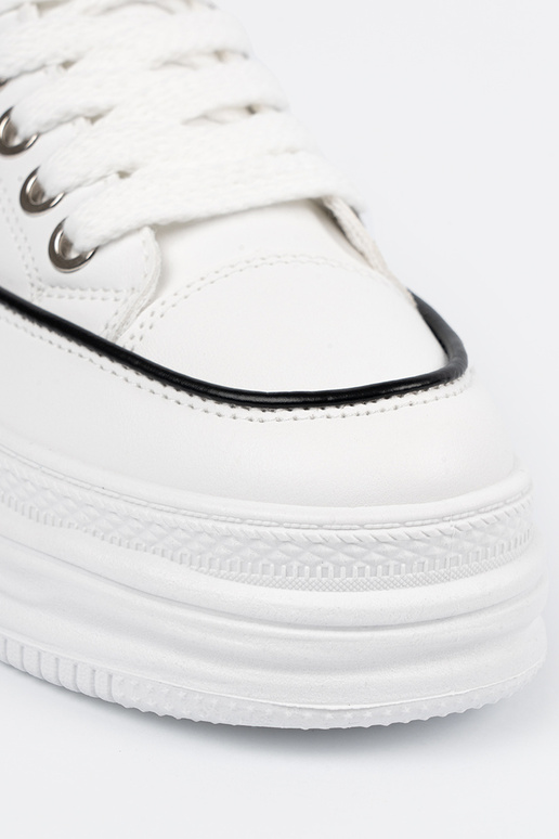 Scarpe da donna bianche con piattaforma Scarpe da donna bianche con piattaforma