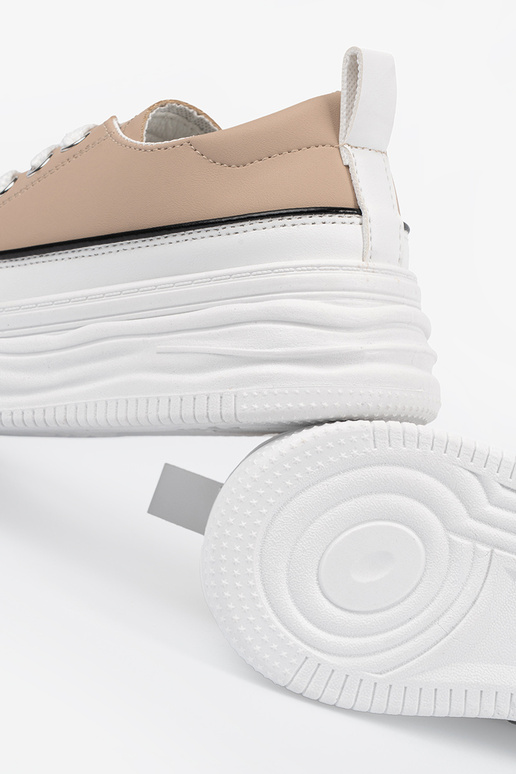 Scarpe sportive color sabbia con... Scarpe sportive color sabbia con...