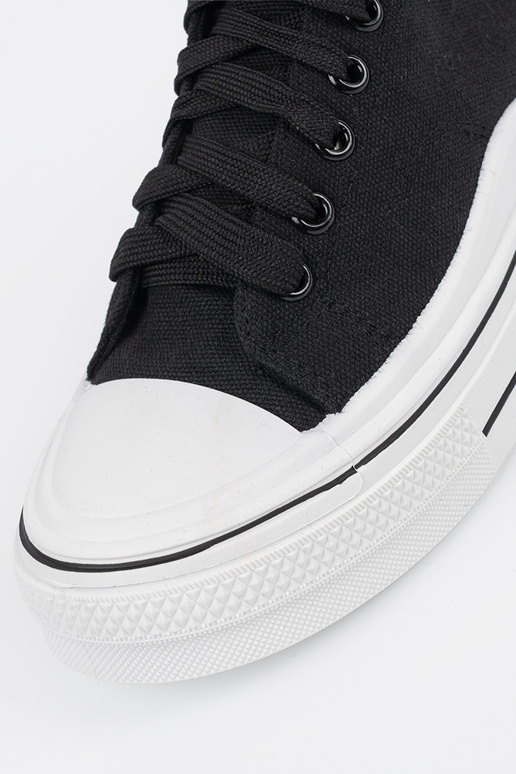 Scarpe nere da donna con suola bianca Scarpe nere da donna con suola bianca