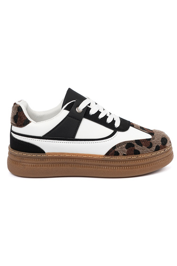 Scarpe sportive bianche e...