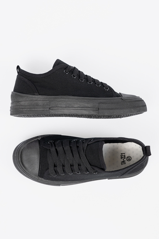 Scarpe nere di colore nero con... Scarpe nere di colore nero con...