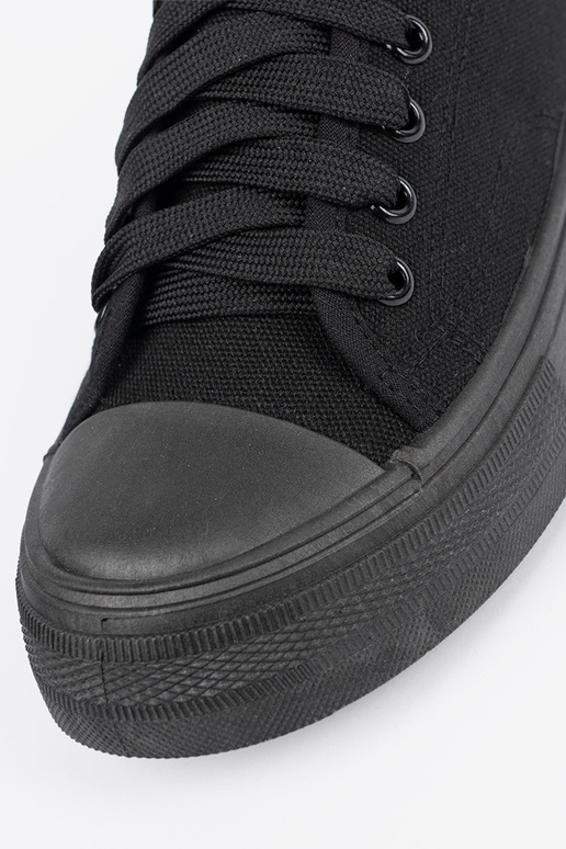 Scarpe nere di colore nero con... Scarpe nere di colore nero con...