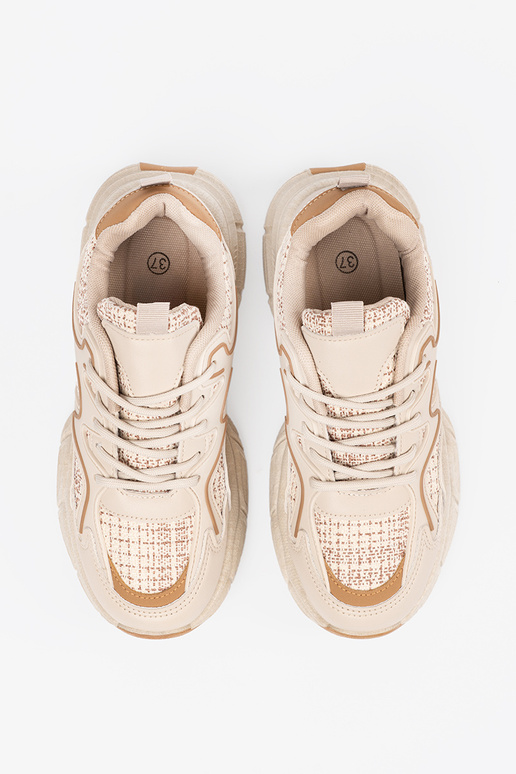 Scarpe modello sneakers...