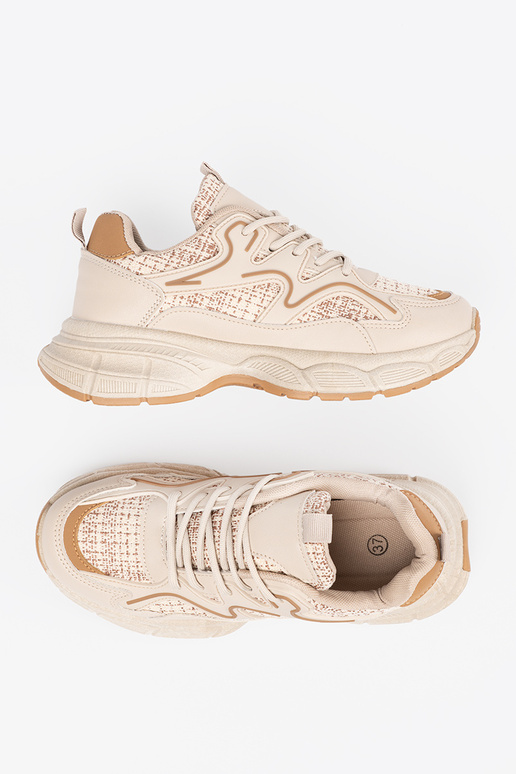 Scarpe modello sneakers...