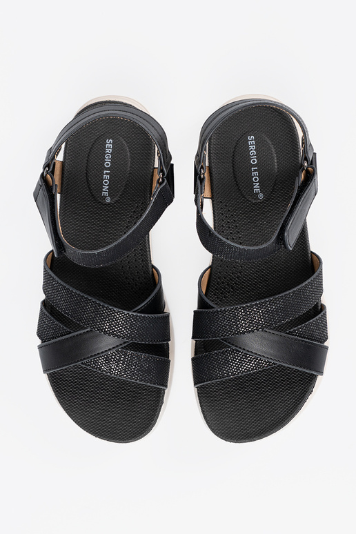 Sandali marroni su piattaforma bianca