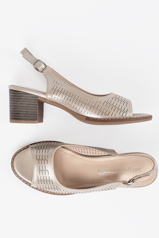 Ballerine dorate con tacco basso Ballerine dorate con tacco basso