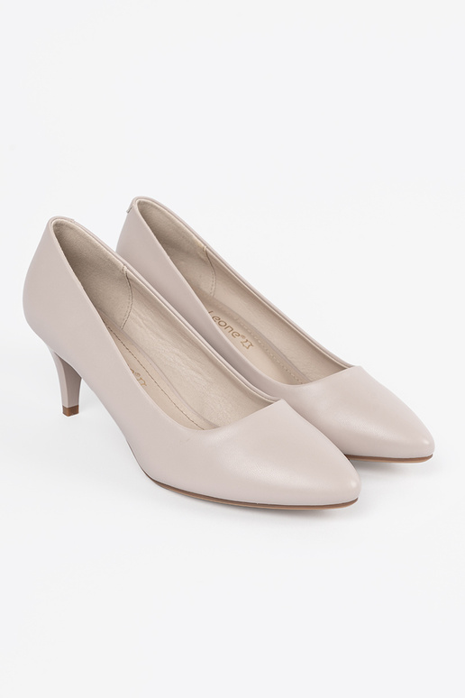 Décolleté grigie, Sergio Leone