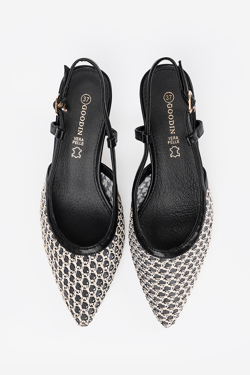 Sandali alti traforati con tacco...