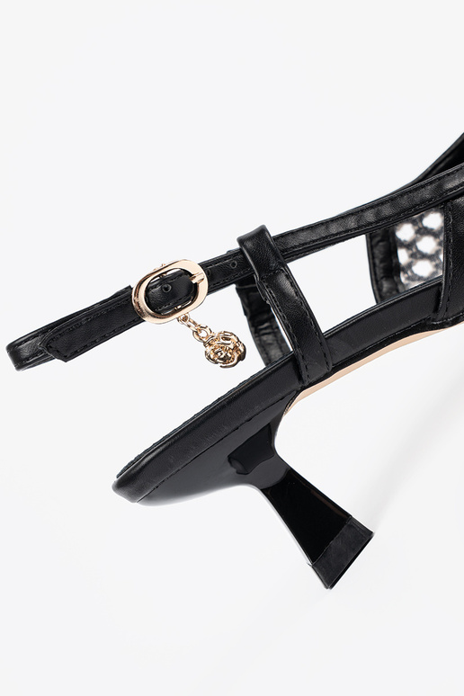 Sandali alti traforati con tacco...