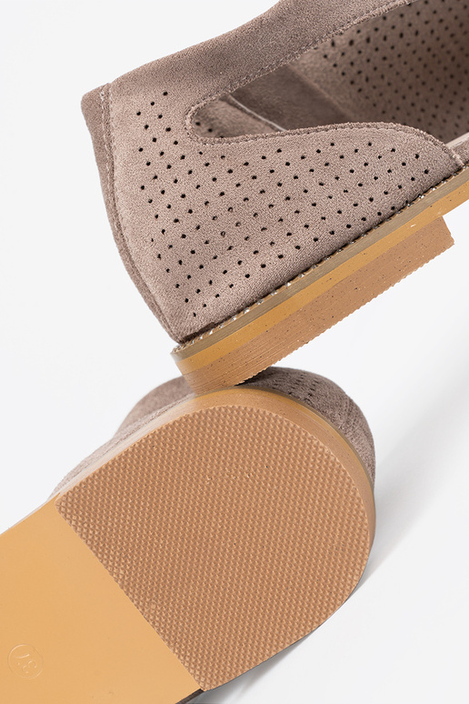 Sandali flat traforati color sabbia Sandali flat traforati color sabbia