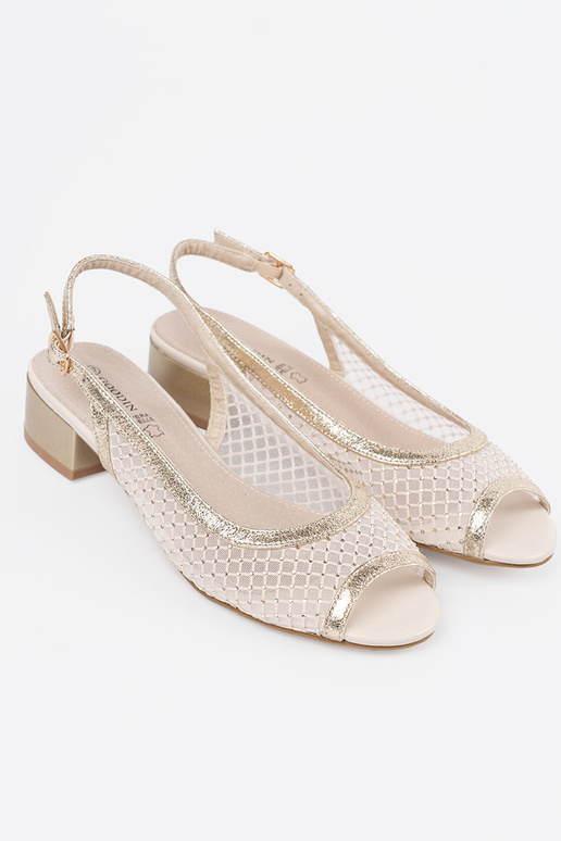 Sandali con rete decorativa color oro Sandali con rete decorativa color oro