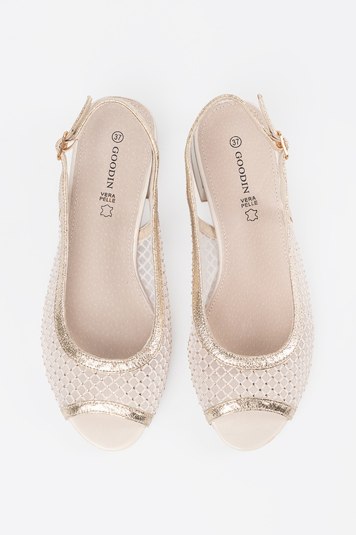 Sandali con rete decorativa color oro Sandali con rete decorativa color oro