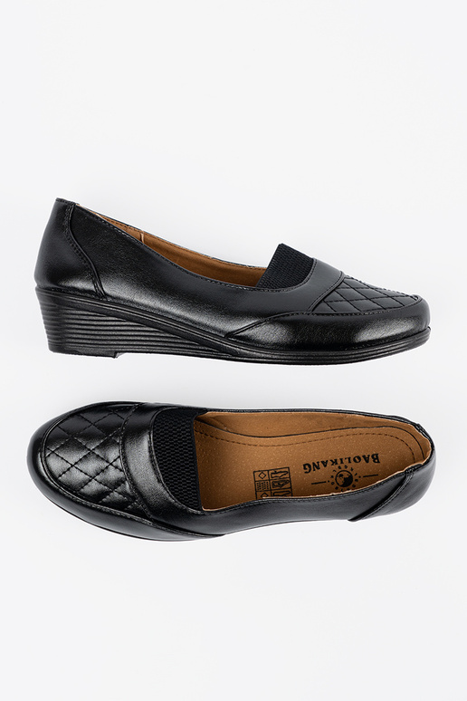 Scarpe donna nere in stile classico Scarpe donna nere in stile classico