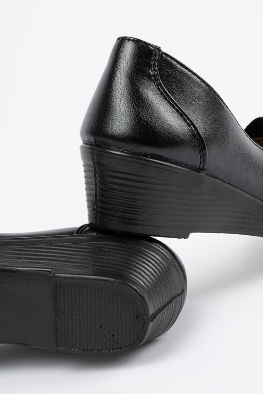 Scarpe donna nere in stile classico Scarpe donna nere in stile classico