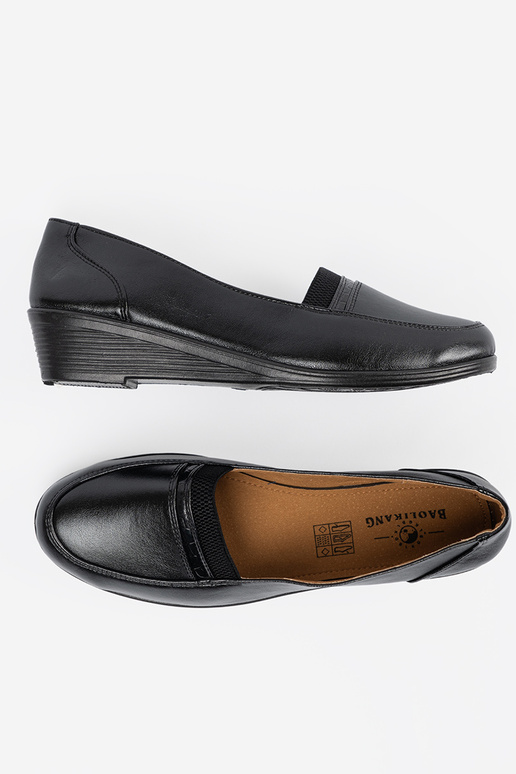 Scarpe nere classiche slip-on