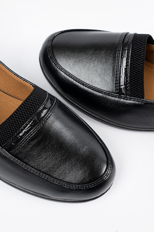 Scarpe nere classiche slip-on