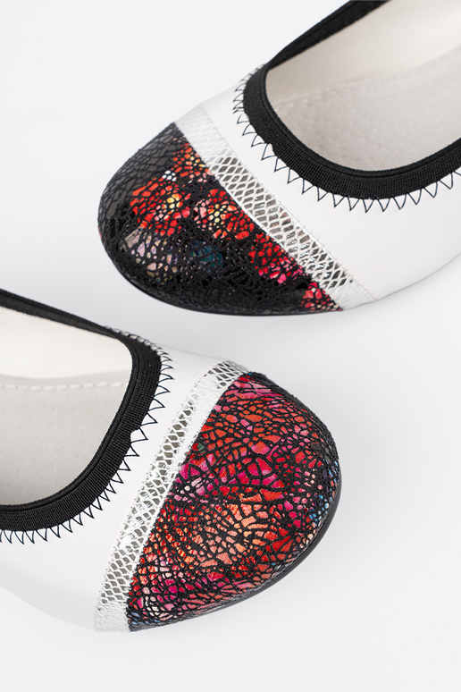 Ballerine bianche con elementi...