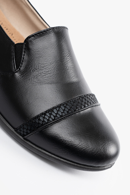 Scarpe con tacco in camoscio nere Scarpe con tacco in camoscio nere