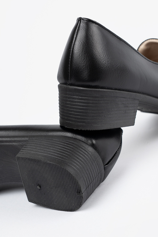 Scarpe con tacco in camoscio nere Scarpe con tacco in camoscio nere