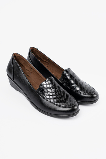 Scarpe con tacco lucido grigie 2