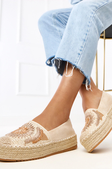 Scarpe rosa con tacco a... 2