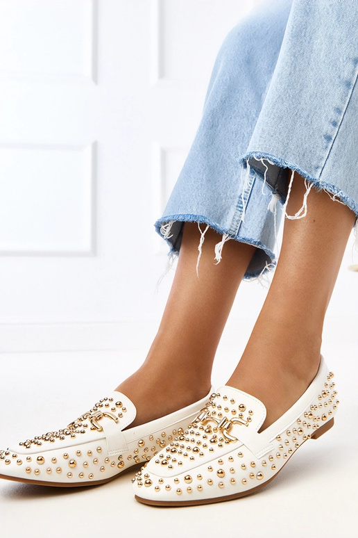 Mocassini bianchi decorati con...