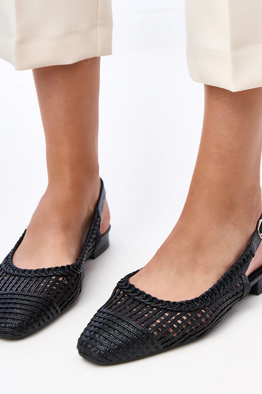 Ballerine nere traforate con tallone...