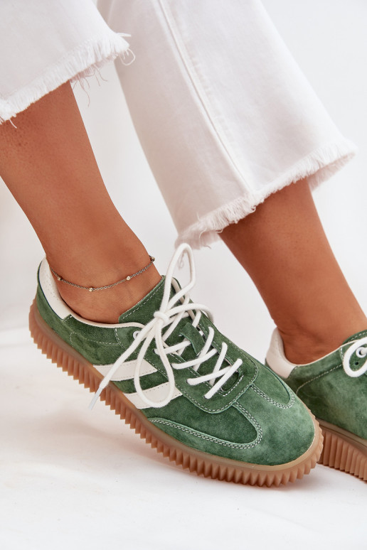 dalla pelle scamosciata Scarpe modello sneakers Femminile con una piattaforma colore verde Venera
