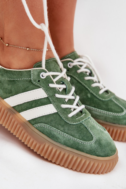 dalla pelle scamosciata Scarpe modello sneakers Femminile con una piattaforma colore verde Venera