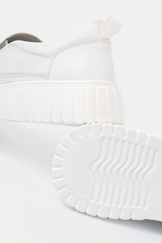 Colore bianco traforato scarpe da donna con una piattaforma Colore bianco traforato scarpe da donna con una piattaforma