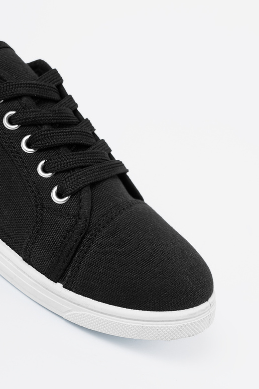 scarpe casual colore nero allacciato