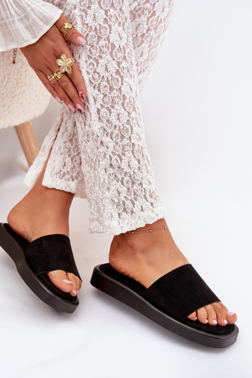 Pantofole da donna con una piattaforma Z in ecopelle scamosciatau colore nero Jorina