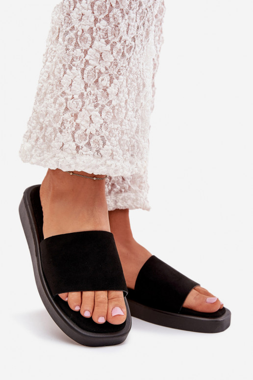 Pantofole da donna con una piattaforma Z in ecopelle scamosciatau colore nero Jorina