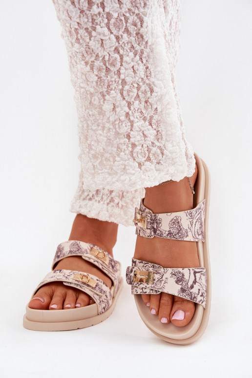 Elegantellato Pantofole da donna con una piattaforma beige Sorina