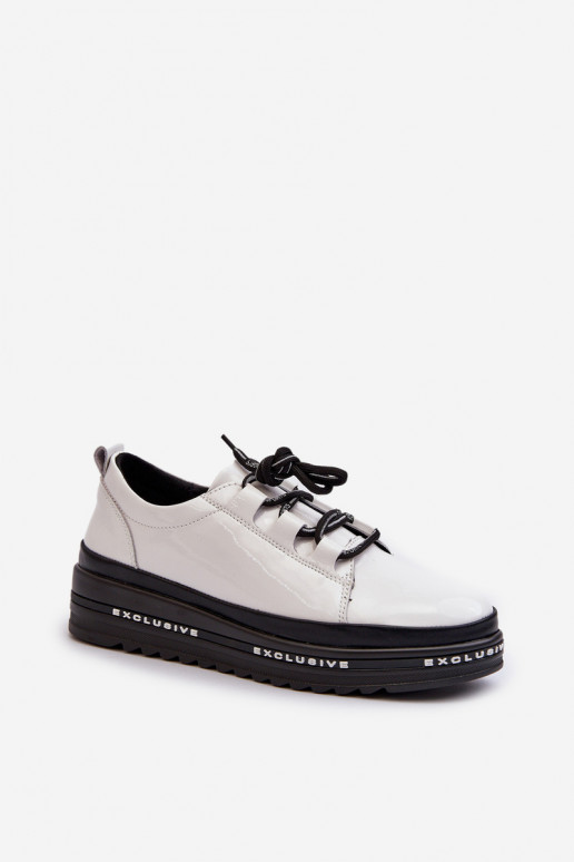 Scarpe modello sneakers con effetto vernice con plateau in colore bianco S.Barski LR592B