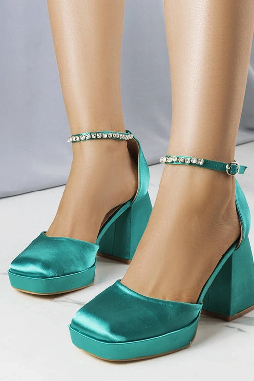 Scarpe verdi decorate con zirconi Jodi