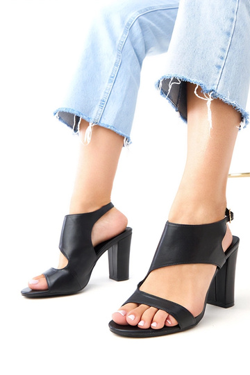 Sandali neri con tacco e...