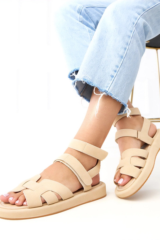 Sandali color sabbia con chiusura...