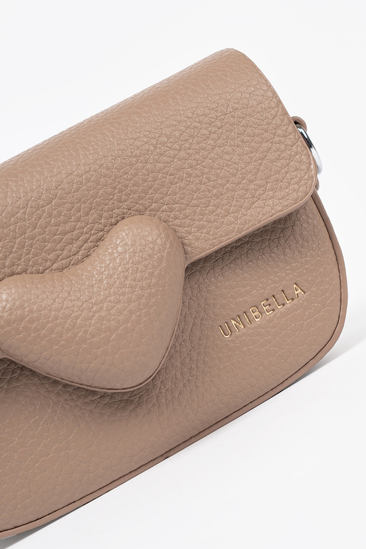 Postino con i cuori beige