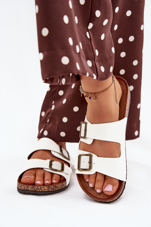 Femminile Pantofole con una piattaforma con fibbie Colore bianco Vesina